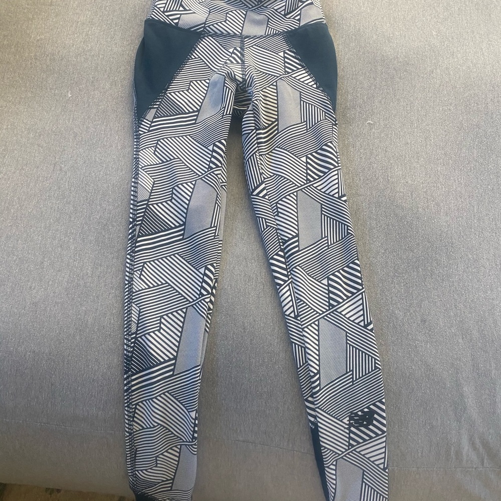 Like new xxs new balance leggings